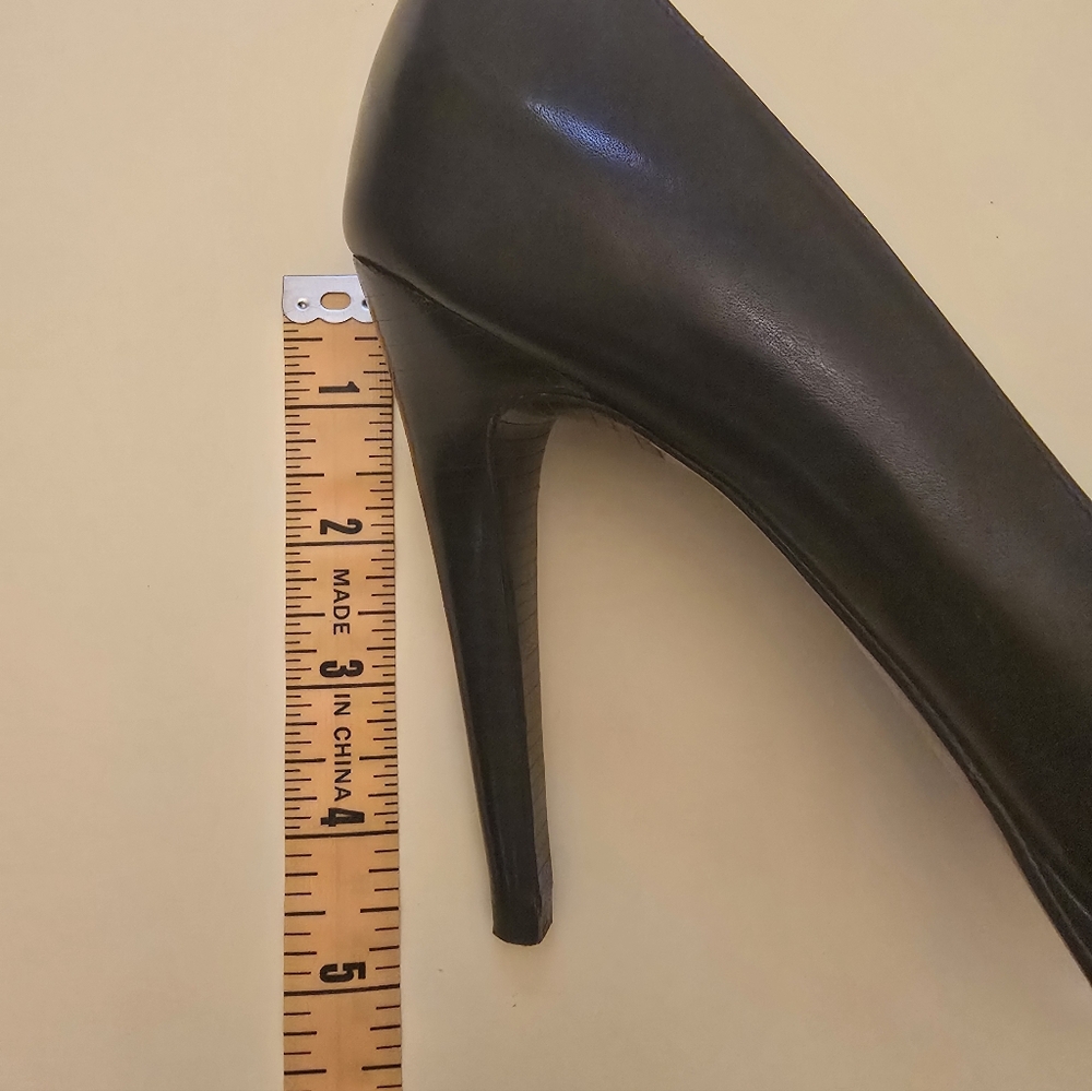 Cole Haan In Collaboration w/Nike,Black Leather Platform Rounded-Toe Pumps, Sz 8 - Picture 4 of 7
